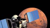 New images show moon orbiting Earth — from Mars' point of view