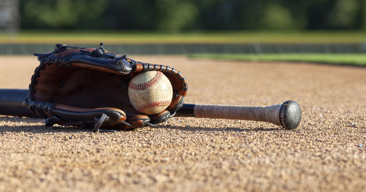 A big ninth-inning rally made the difference in Brother Martin's playoff clincher vs. Tioga