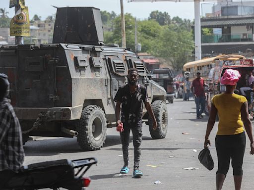 Llegan 200 policías kenianos más a Haití para combatir a pandillas criminales