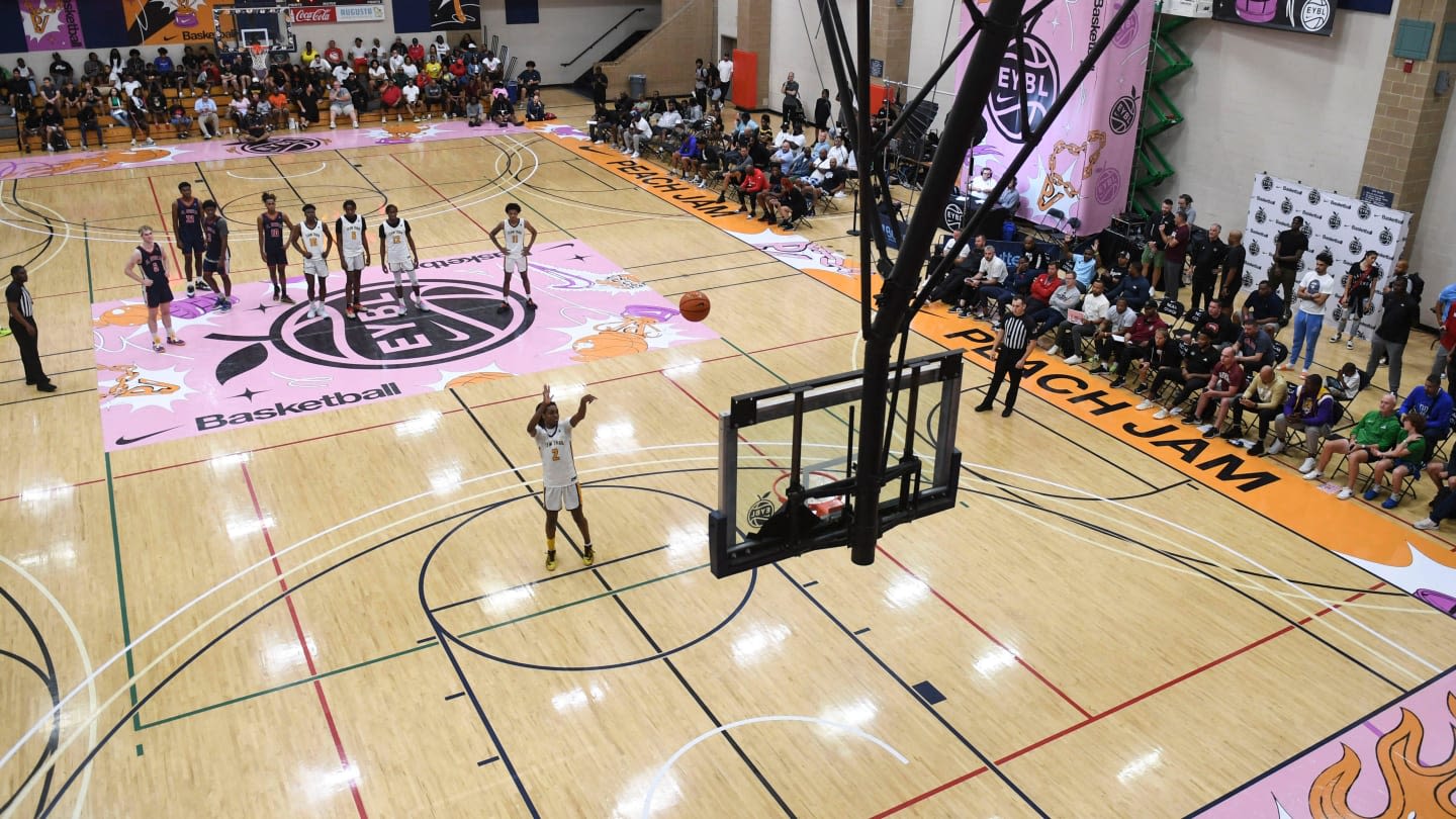 UNC Basketball Lands Among Finalists for Sharpshooting Kentucky Native