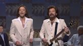 ‘SNL’: Justin Timberlake and Jimmy Fallon Revive ‘Barry Gibb Talk Show’ For First Time in 10 Years