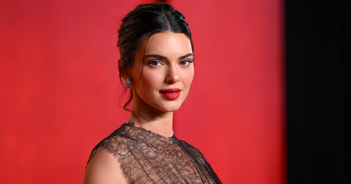 Kendall Jenner's Favorite Thong Sandals Will Be A Major Shoe Trend This Summer