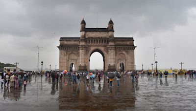 Mumbai Weather Update: IMD Predicts Moderate Rains, Thunderstorms Today; Intermittent Showers Anticipated Next Week