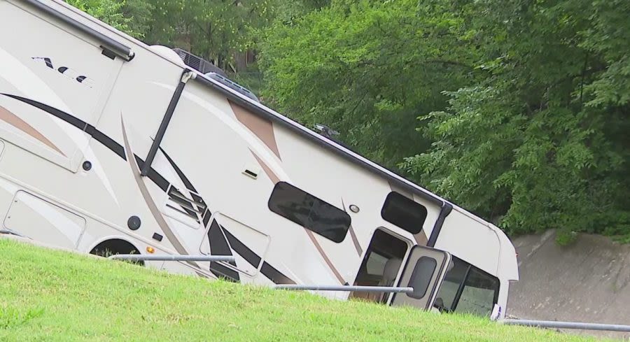 Stolen RV crashed into drainage ditch in NW Oklahoma City