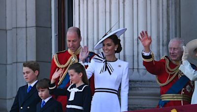 La Nación / Kate Middleton reaparece en público tras su diagnóstico de cáncer