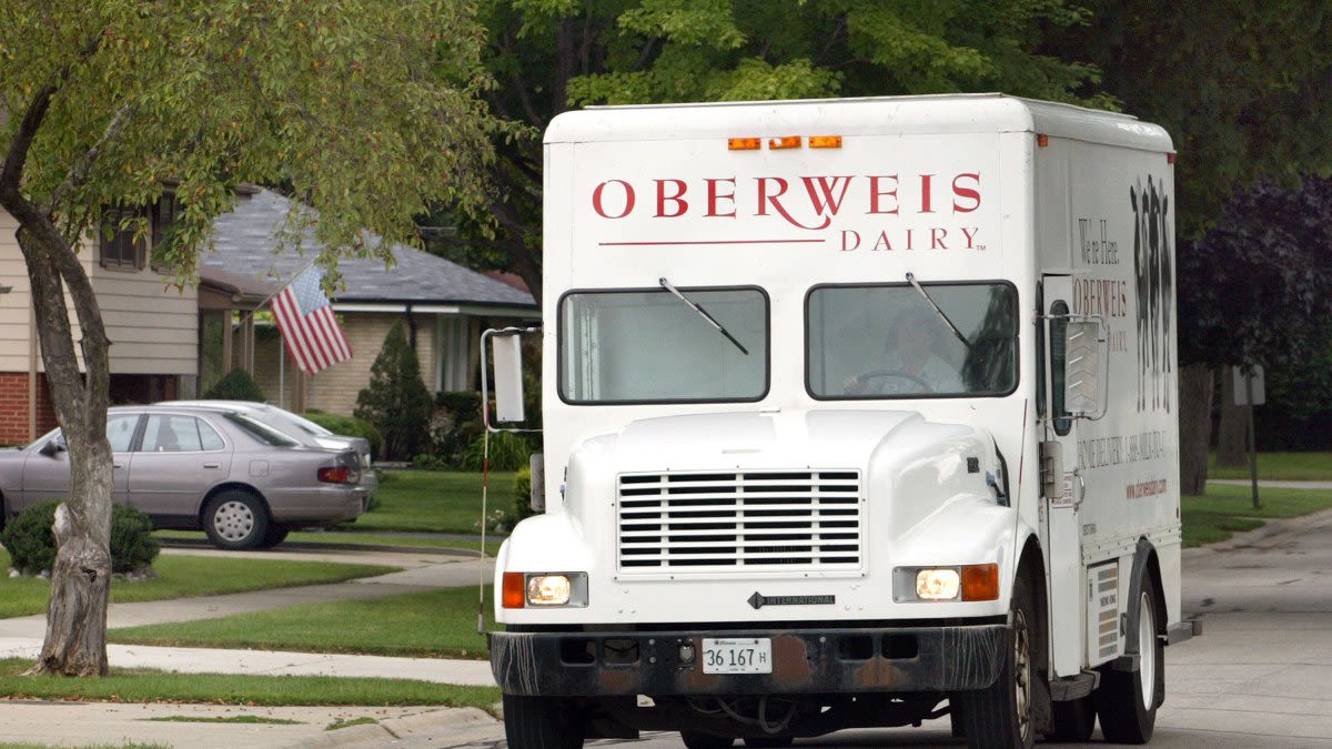 Winnetka-based private equity firm purchases Oberweis Dairy in bankruptcy auction