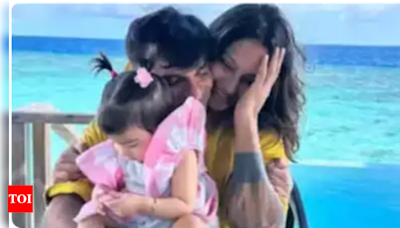 Father's Day 2024: Bipasha Basu shares heartfelt video for husband Karan Singh Grover, calls him 'best Papa ever' | Hindi Movie News - Times of India