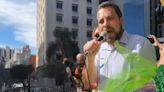 Na Parada, Boulos diz que eleição em SP será resposta ao bolsonarismo