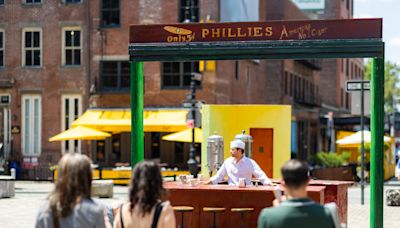 New Yorkers Step Into Life-Size Replicas of Iconic Edward Hopper Paintings