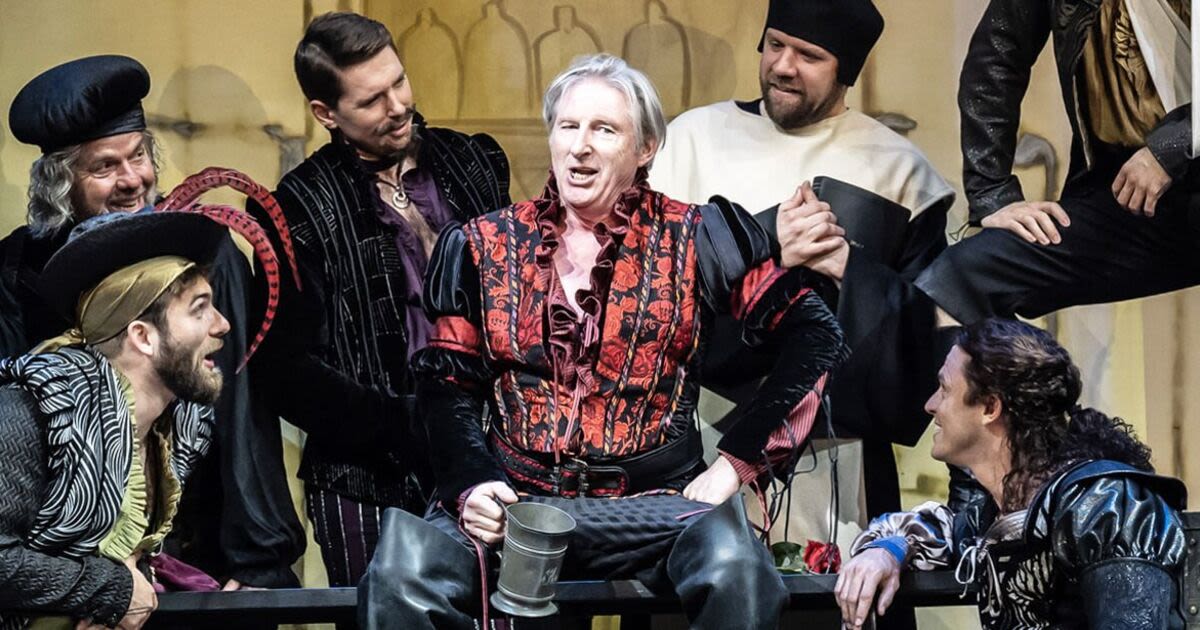 Kiss Me Kate review - Line of Duty's Adrian Dunbar surprises