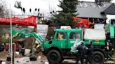 Riot police clear coal mine activists from abandoned German village