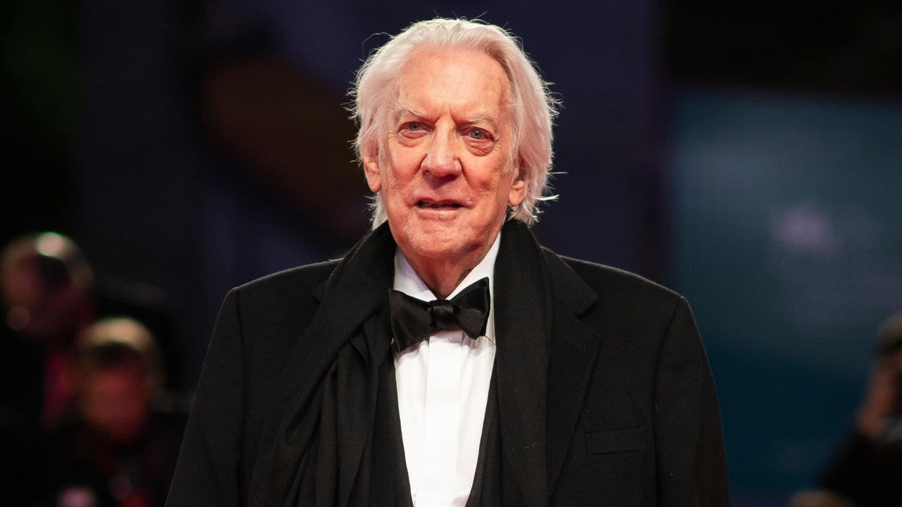 Donald Sutherland, the towering actor whose career spanned 'M.A.S.H.' to 'Hunger Games,' dies at 88