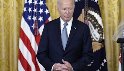 Gobernadores demócratas muestran públicamente su apoyo a Biden tras una reunión a puerta cerrada