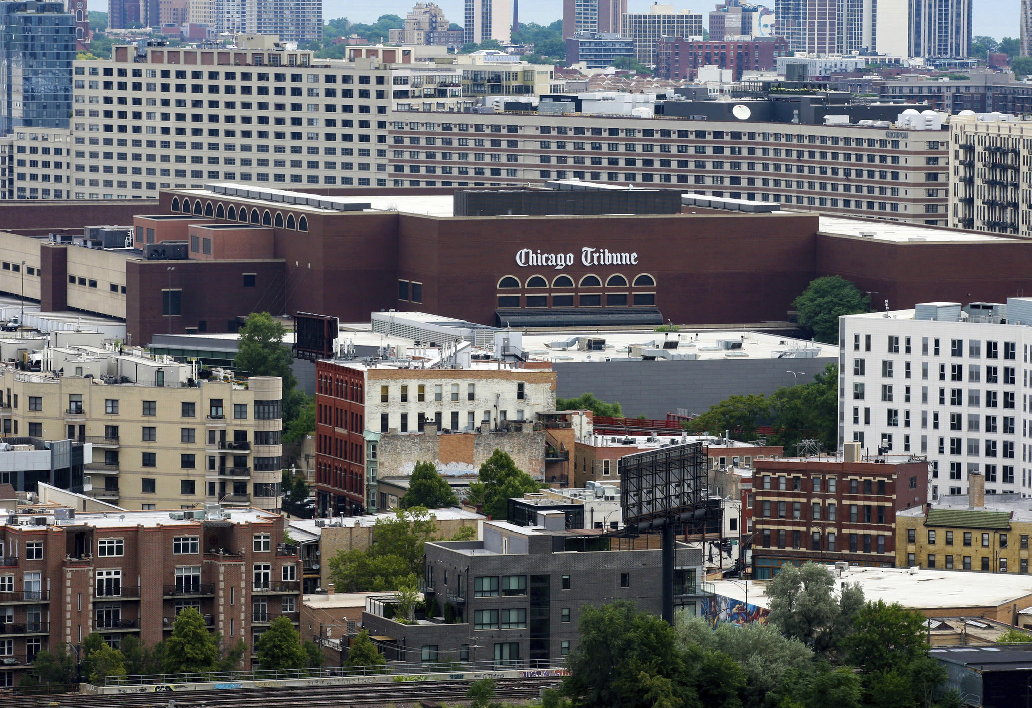 Chicago Tribune journalists file lawsuit alleging pay discrimination against female and Black employees