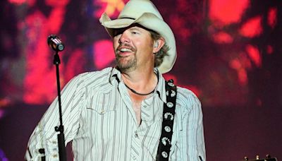 Late Toby Keith's Daughter Leaves Fans Emotional With Appearance to Accept Honor on His Behalf