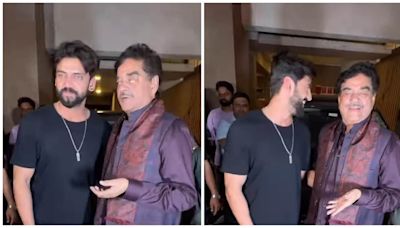 Shatrughan Sinha gives Zaheer Iqbal his blessings, poses for paparazzi with Sonakshi Sinha’s to-be husband. Watch
