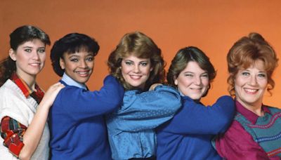 Who is the "greedy" co-star Mindy Cohn claims "wrecked" 'Facts Of Life' reboot?
