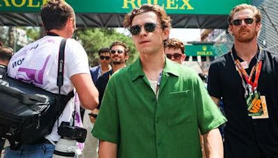 Tom Holland ha trovato il compromesso tra quiet luxury e freschezza