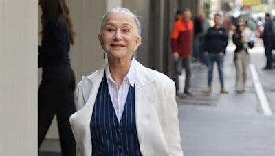 Helen Mirren lleva las zapatillas de plataforma a los 78 años mejor que las veinteañeras