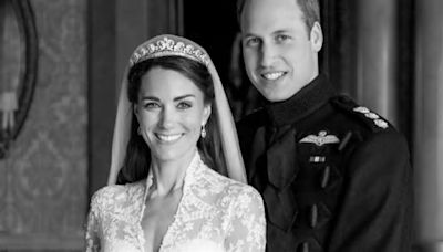 Com câncer, Kate Middleton aparece em foto inédita com príncipe William ao celebrar casamento