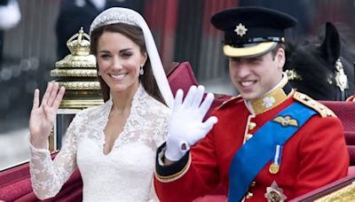 La prensa británica analiza y sentencia la foto de Kate Middleton y el príncipe Guillermo por su aniversario