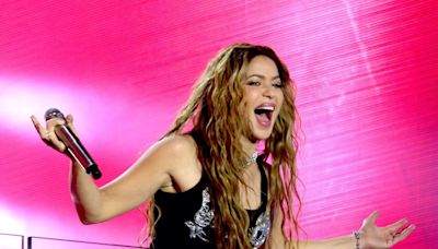 ¿Shakira fracasó con su nuevo disco? “Las Mujeres Ya No Lloran” es apenas el décimo álbum latino más vendido en Estados Unidos - El Diario NY