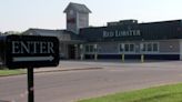 'I am hurt': Red Lobster loyalists saddened by Tosa closure; auction for restaurant items ends Thursday