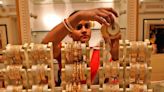 Gold recovers as debt-ceiling talks make little progress