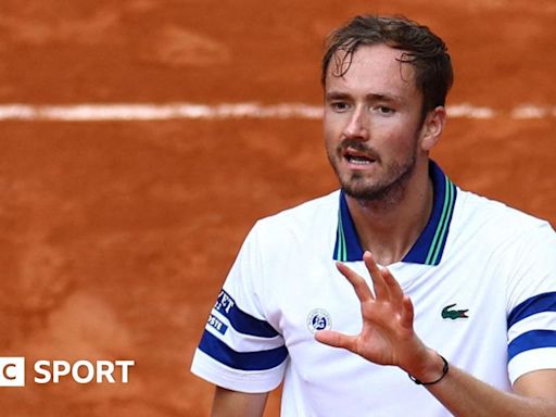 French Open 2024: Daniil Medvedev loses to Alex de Minaur at Roland Garros