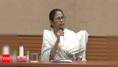 West Bengal CM Mamata Banerjee holds meeting to address flood situation in North Bengal - Times of India