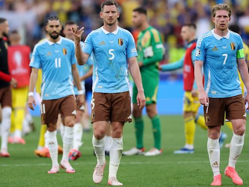 Echoes of England fans’ fury as Belgium limp into knockouts – and Ukraine go out