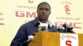 Reggie Bush Scores Heisman Back