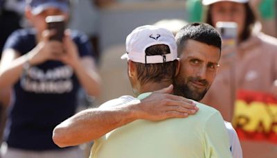 Afectuoso saludo de Djokovic a Nadal en la central de Roland Garros