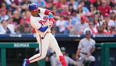 Phillies Reportedly Seeking Right-Handed Outfielder