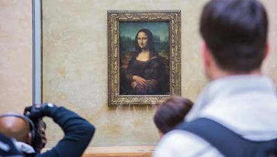 El Louvre estudia exponer la Gioconda en una sala aparte por las masivas visitas