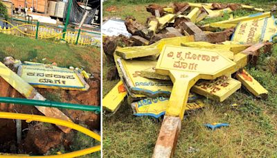 Name boards of Kannada literary giants in Dasara expo removed - Star of Mysore