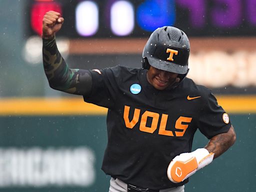 NCAA baseball super regionals: Who has punched their ticket to next round of tournament?