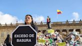 Con campaña artística en la Plaza de Bolívar, Greenpeace alerta crisis de basuras