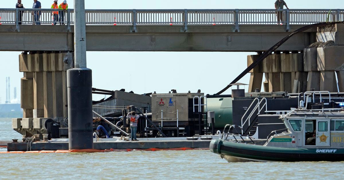 US Coast Guard says Texas barge collision may have spilled up to 2,000 gallons of oil