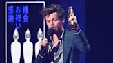 Harry Styles arrasa en los Brit Awards y sorprende con unas emotivas palabras sobre One Direction