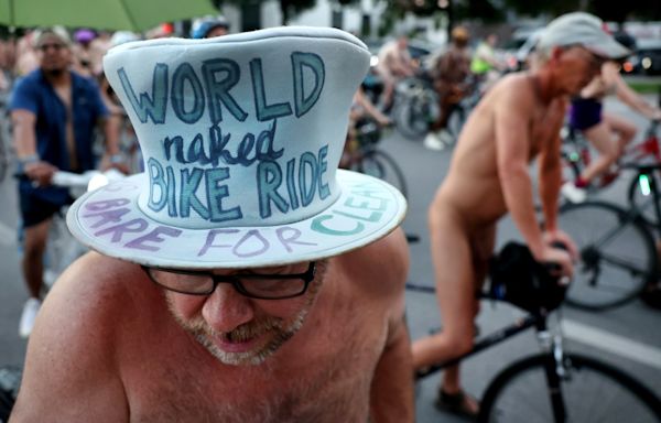 Photos: World Naked Bike Ride hits the streets of Chicago