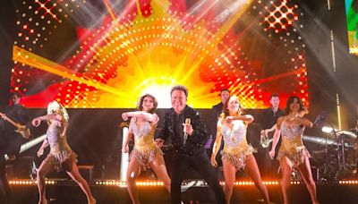 Donny Osmond brings Vegas to Atlanta: dancers, glitz, dreamcoats and more