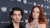 Sophie Turner demanda a Joe Jonas para que devuelva los pasaportes de sus hijas y puedan regresar a Inglaterra