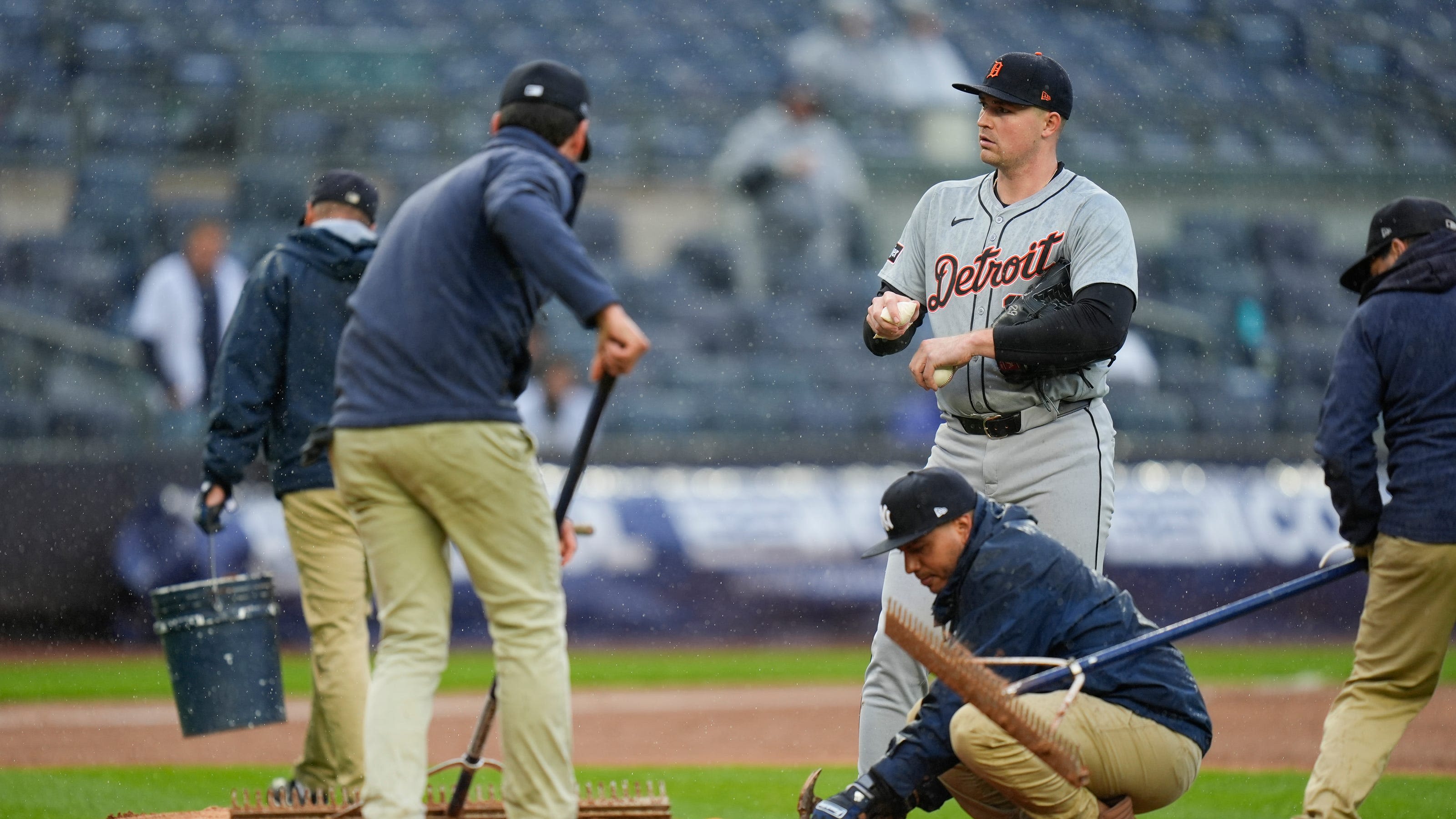 Tigers swept by Yankees, falling in shortened, soggy series finale