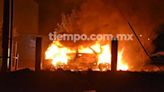 Arde en llamas camioneta abandonada en la Sergio de la Torre