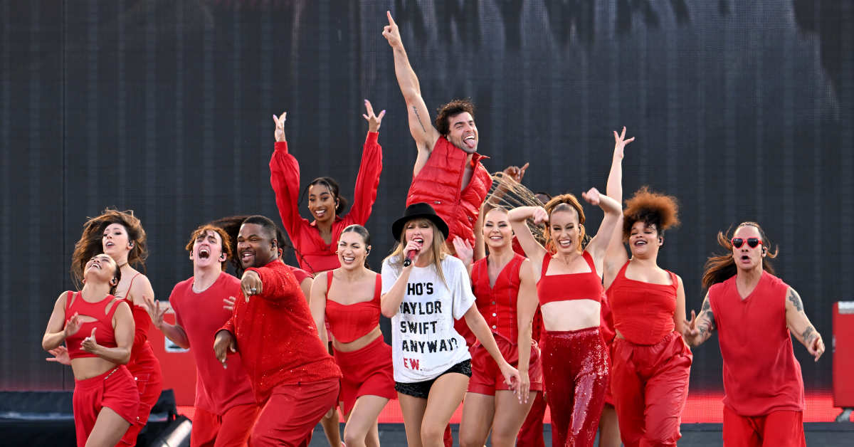 Taylor Swift Fans Say New Video of Stadium Staff Dancing Is 'Pure Serotonin'