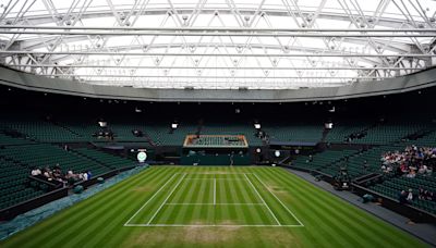 On this day in 2009 – New Wimbledon roof closed during match for first time