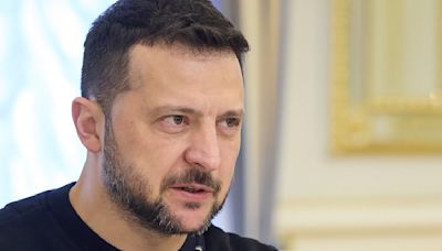 Tropas ucranianas se retiran de algunas zonas y Zelenskyy pospone sus viajes ante ofensiva de Rusia