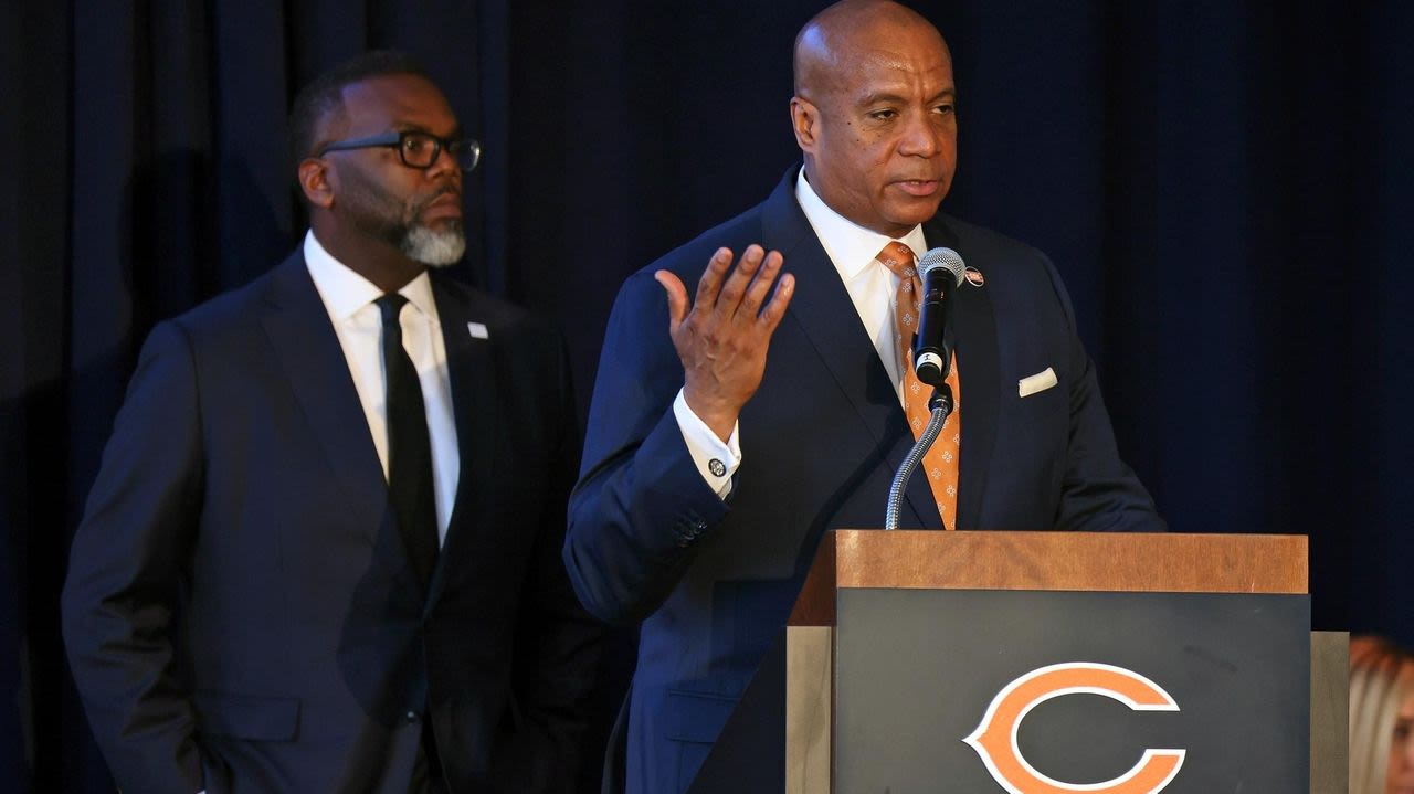 Illinois governor's office says Bears' plan for stadium remains 'non-starter' after meeting