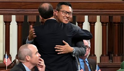 Republican Vince Fong sworn into Kevin McCarthy's old House seat